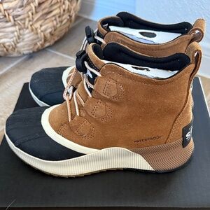 Classic WP Kids Shoes - Camel and Brown